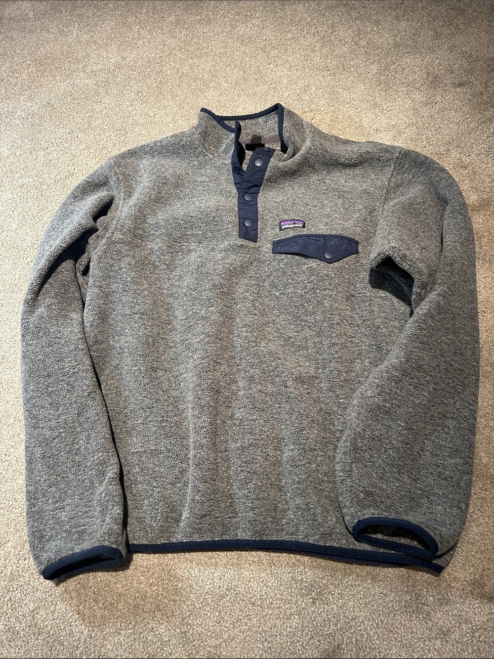 Patagonia Men's Gray Fleece Zip-Up with Navy Trim